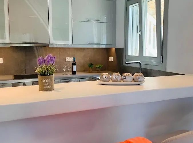 Seaview & Jacuzzi Summer شقة آغيوس ستيفانوس