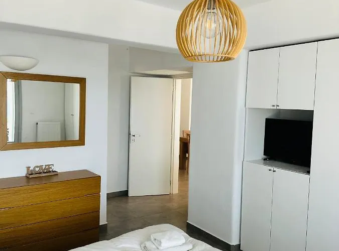 Seaview & Jacuzzi Summer شقة