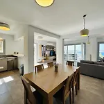 Seaview & Jacuzzi Villa Sea View