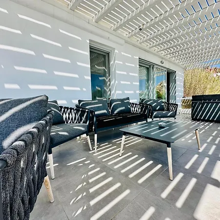 Seaview & Jacuzzi Summer