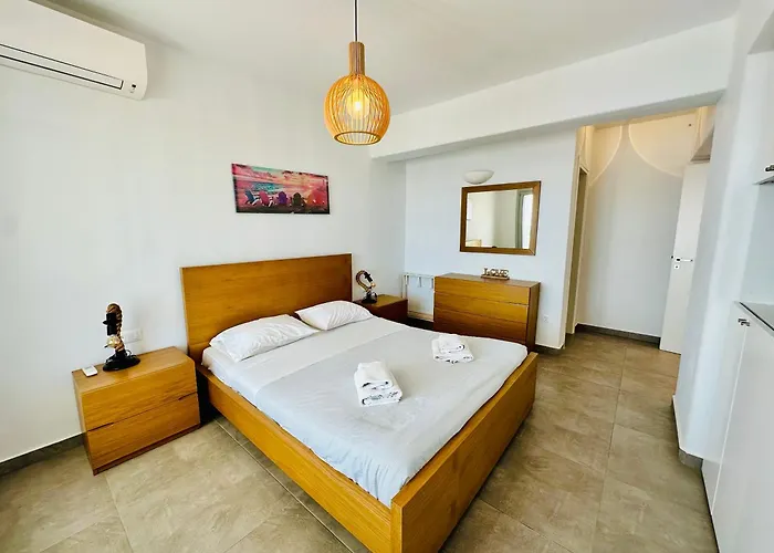 Seaview & Jacuzzi Summer Apartment *